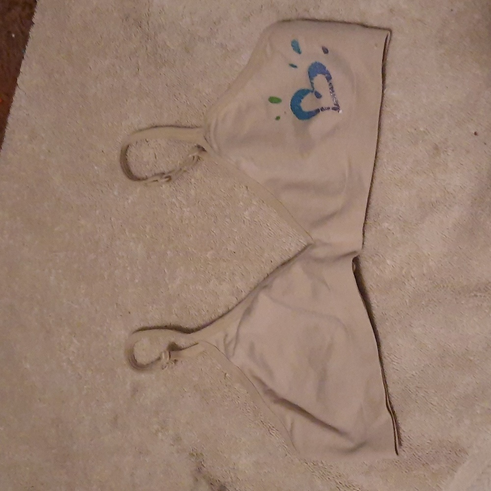 Bras - Picture 15 of 16